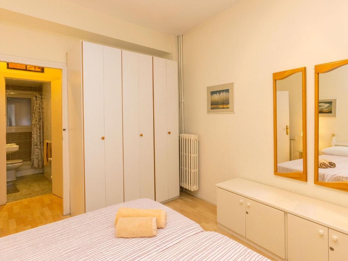 Apartment Eixample Dret Corsega Roger Lluria By Interhome Barcelona Bagian luar foto