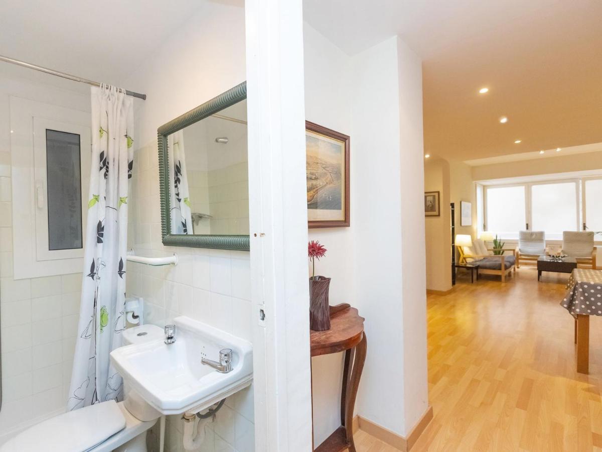 Apartment Eixample Dret Corsega Roger Lluria By Interhome Barcelona Bagian luar foto